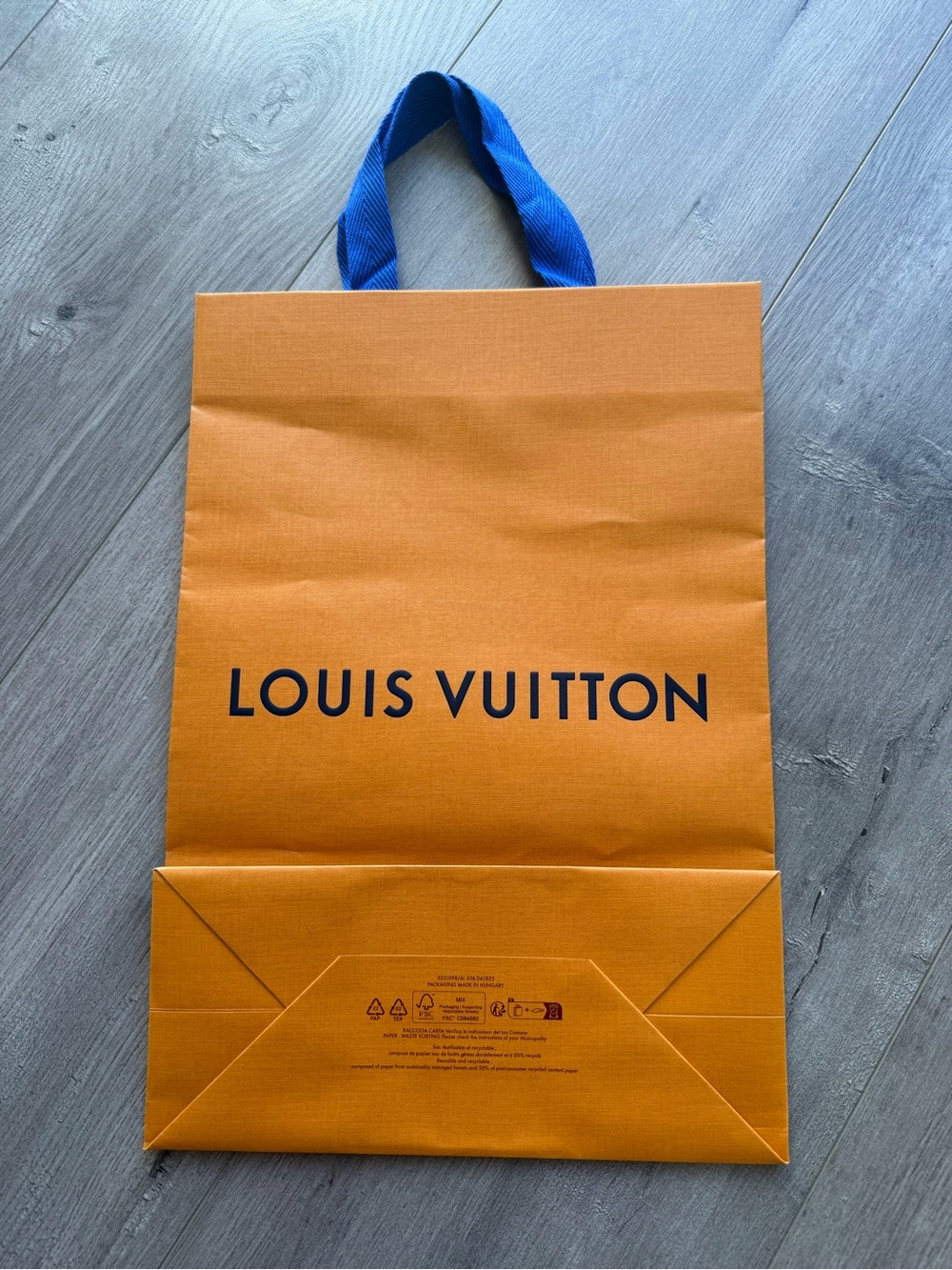 Louis Vuitton shopping bag - Picture 2 of 5